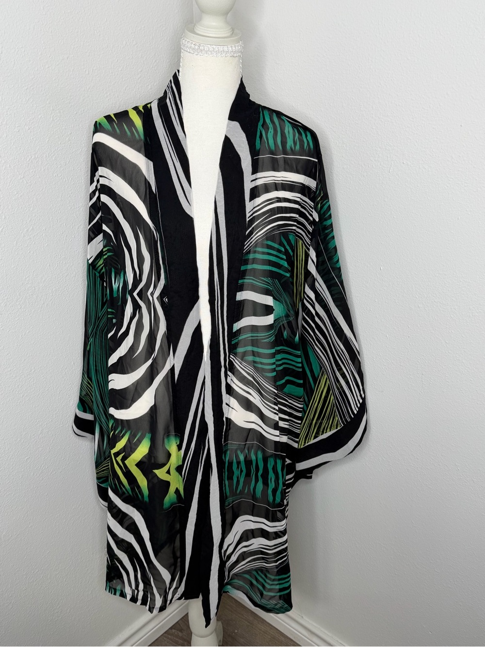 Carla Christoph Houston Open-Front Black & Green Patterned Wrap/Duster Size OSFM